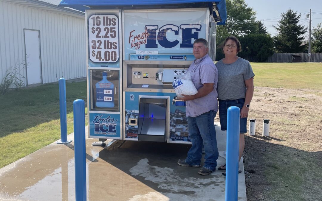 Machine owner Gary Morgan and his new IM1500 Kooler Ice vending machine
